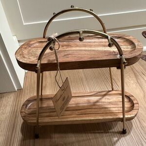 Modern jewelry box stand
